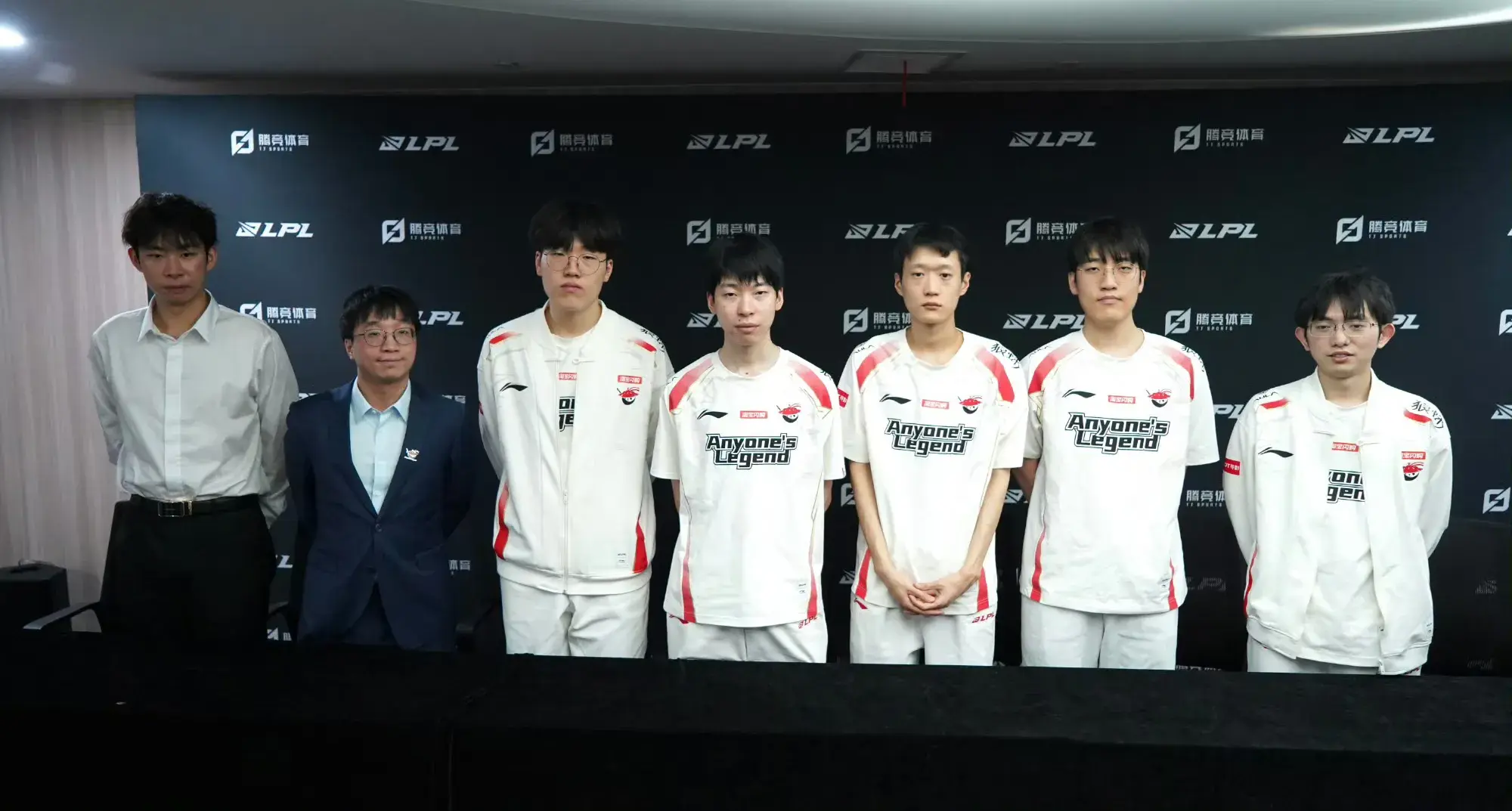 头指向了S, 如今看来不, https